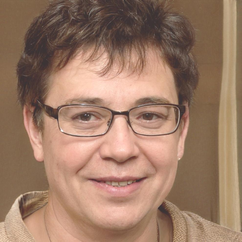 Instructor Carlos Mendoza